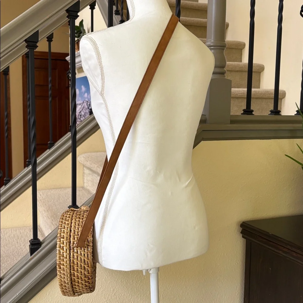 Forever 21 Rattan Circular Handbag - Picture 2 of 15